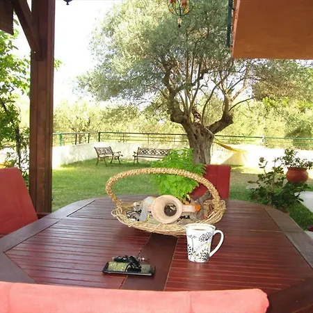 Holiday home Billias House *