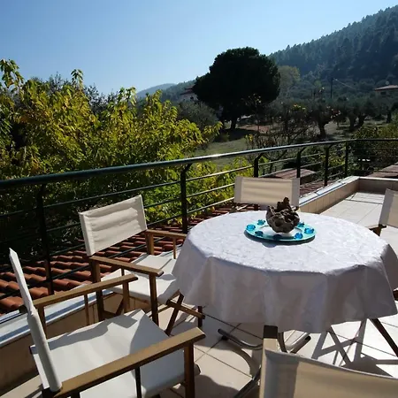 Holiday home Billias House