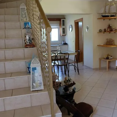 Дом отдыха Billias House *