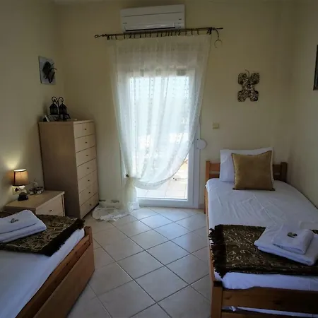 Billias House Nyaraló *