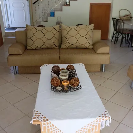 Nyaraló Billias House *