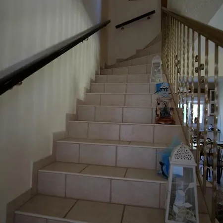 Billias House Nyaraló *